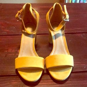 Old Navy yellow strapped heel